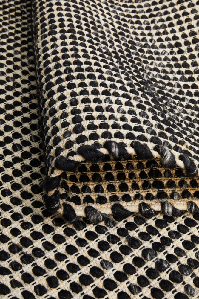 skan-300-bla-black-wool-flatweave-urban-rugs-unitex